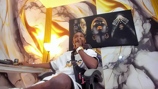 Snapshot of Thomas_shelbys chatting on October 2025 03:35:01 AM Thomas shelbys online show from October 2025 03:35:01 AM