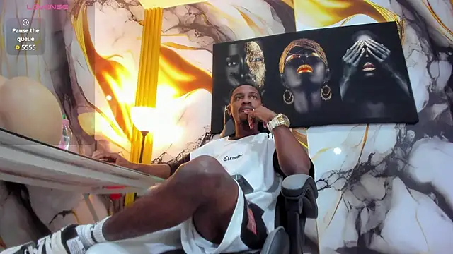 Snapshot of Thomas_shelbys chatting on October 2025 03:20:02 AM Thomas shelbys online show from October 2025 03:20:02 AM