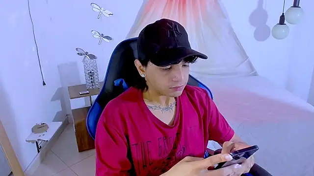 Snapshot of Brand_habes chatting on November 2025 07:06:02 AM Brand habes online show from November 2025 07:06:02 AM