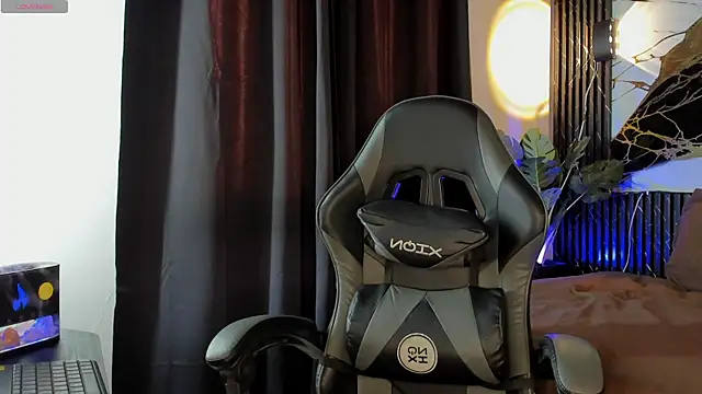 Snapshot of kyle_smithxx chatting on December 2025 08:15:02 PM kyle smithxx online show from December 2025 08:15:02 PM