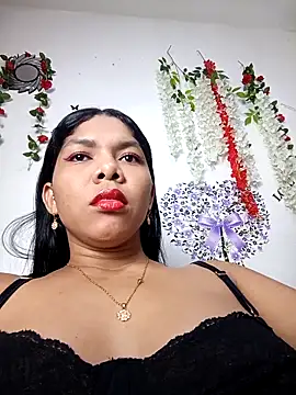 Snapshot of DIORA_Latina chatting on October 2025 03:56:02 AM DIORA Latina online show from October 2025 03:56:02 AM