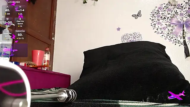 Snapshot of DIORA_Latina chatting on November 2025 04:24:02 AM DIORA Latina online show from November 2025 04:24:02 AM