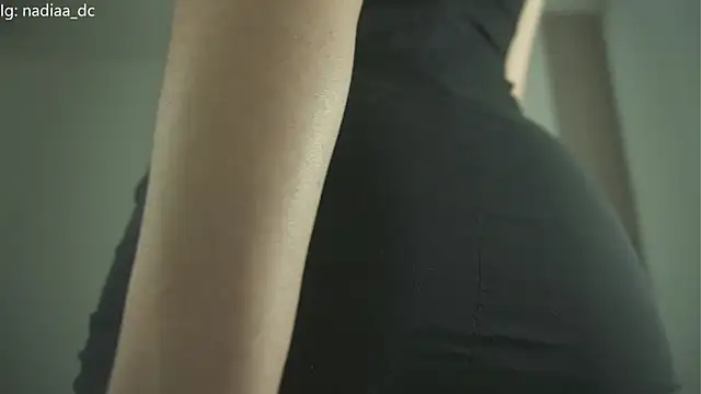 Nadiaa  online show from November 2025 04:45:02 AM