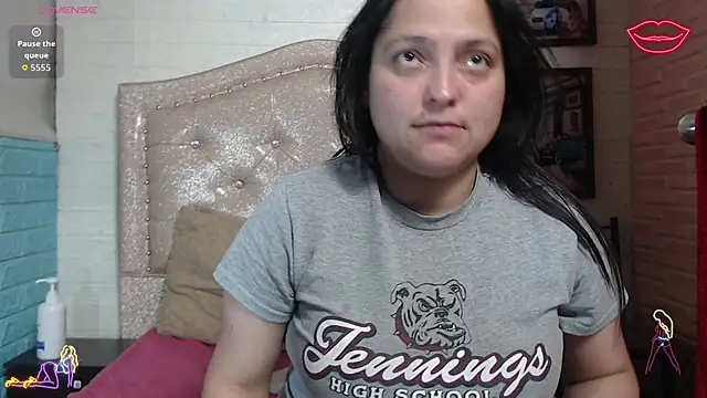 KataleyaStiward online show from November 2025 02:06:02 PM