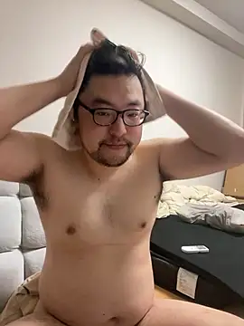 yuuki198912 online show from October 2025 09:00:02 AM