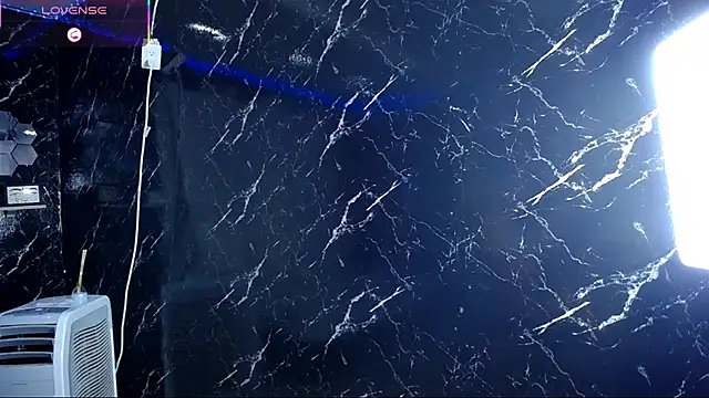 Snapshot of Hillary_queen chatting on October 2025 12:58:01 PM Hillary queen online show from October 2025 12:58:01 PM