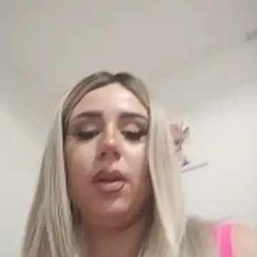 Snapshot of AdelinaJude chatting on October 2025 09:53:01 PM AdelinaJude online show from October 2025 09:53:01 PM