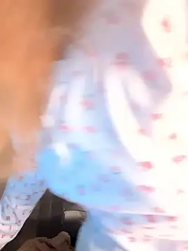 SkyBriii online show from October 2025 05:57:01 PM