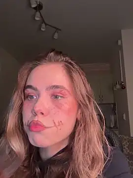 SkyBriii online show from October 2025 06:09:01 PM