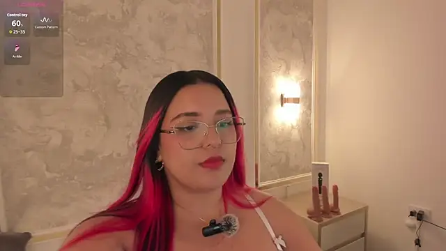 victoria18x online show from October 2025 07:29:02 PM