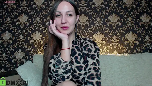 Estel Loewe online show from March 2025 04:30:02 PM