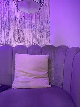 AbyThompson online show from September 2025 07:28:02 PM