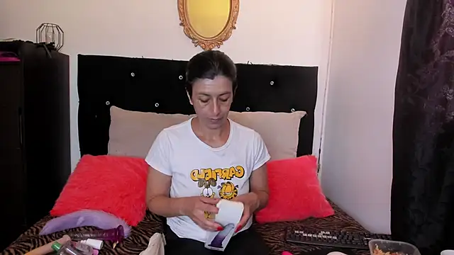 Taylorbdsm online show from March 2025 06:52:01 PM