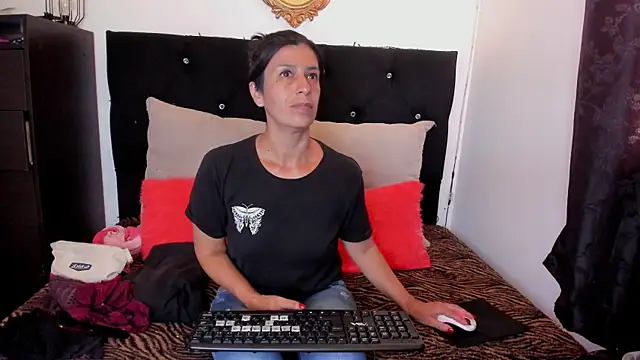 Taylorbdsm online show from March 2025 08:17:01 PM