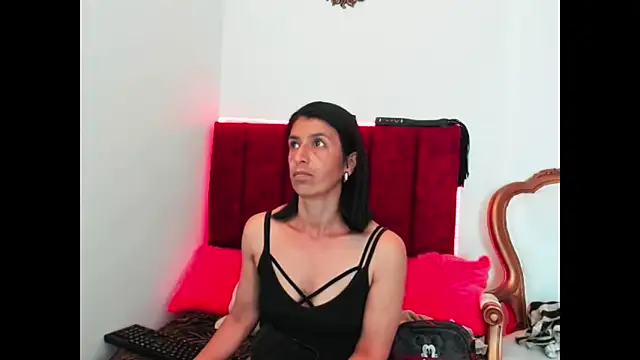 Taylorbdsm online show from September 2025 07:58:02 PM