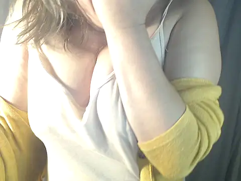 Snapshot of 1BECHA1 chatting on September 2025 06:02:02 AM 1BECHA1 online show from September 2025 06:02:02 AM