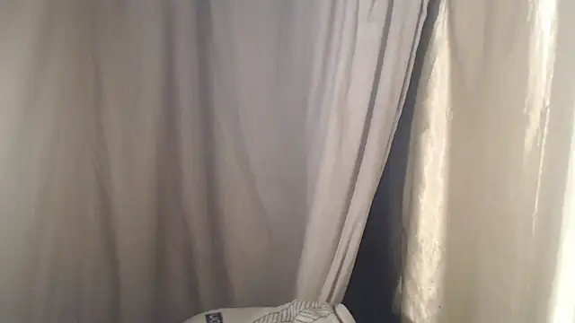 Snapshot of 1BECHA1 chatting on October 2025 03:32:02 PM 1BECHA1 online show from October 2025 03:32:02 PM