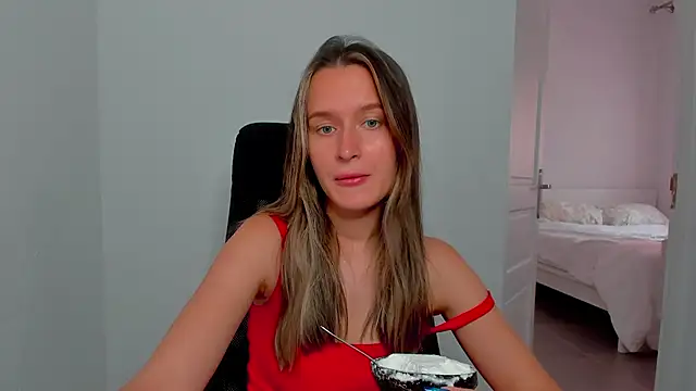 Snapshot of Submissive_love chatting on October 2025 03:52:01 PM Submissive love online show from October 2025 03:52:01 PM