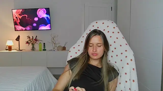 Snapshot of Submissive_love chatting on October 2025 07:59:01 PM Submissive love online show from October 2025 07:59:01 PM