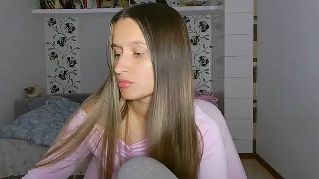 Snapshot of Submissive_love chatting on November 2025 03:45:02 PM Submissive love online show from November 2025 03:45:02 PM