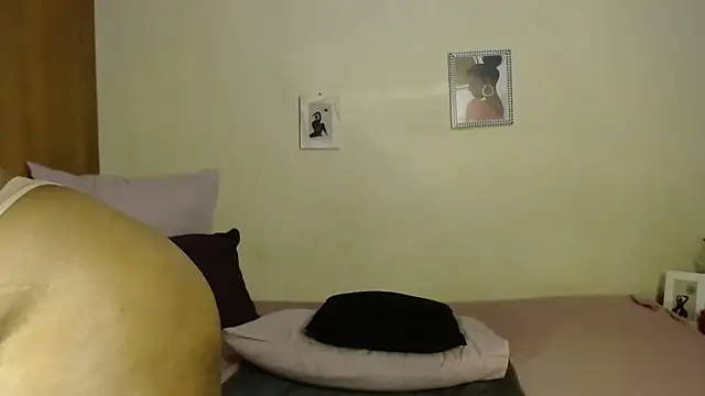 HotCurvyAssx38 online show from January 2025 03:37:02 AM
