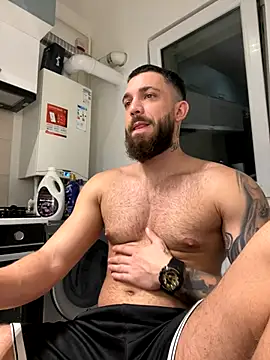 Snapshot of LoveIsBlind_ chatting on October 2025 03:31:02 AM LoveIsBlind online show from October 2025 03:31:02 AM