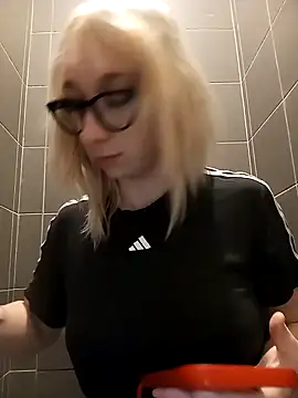 Snapshot of Giuliana_baby chatting on January 2025 10:16:02 AM Giuliana baby online show from January 2025 10:16:02 AM