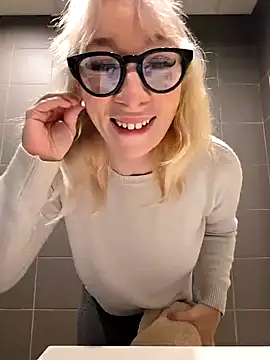 Snapshot of Giuliana_baby chatting on February 2025 10:28:01 AM Giuliana baby online show from February 2025 10:28:01 AM