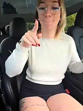 Snapshot of Giuliana_baby chatting on November 2025 08:47:01 AM Giuliana baby online show from November 2025 08:47:01 AM