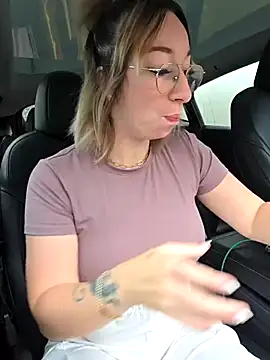 Snapshot of Giuliana_baby chatting on November 2025 09:31:02 AM Giuliana baby online show from November 2025 09:31:02 AM