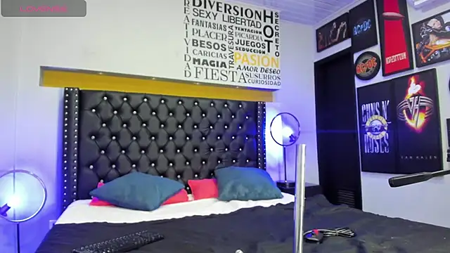 MADISSONLOVE  online show from January 2025 12:14:01 PM