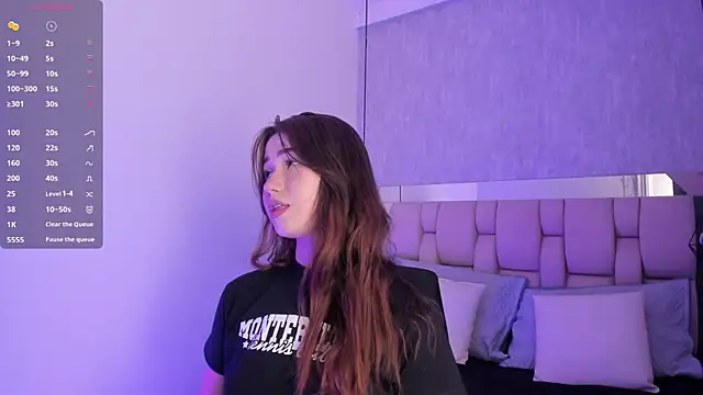 Roxie-Summers11 online show from February 2025 07:21:01 PM