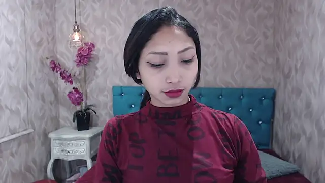 MadelineDoll online show from January 2025 01:01:01 PM