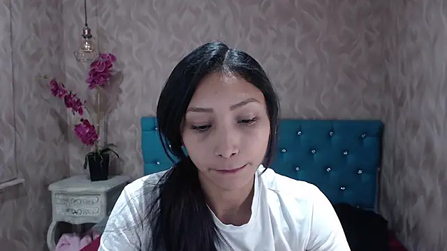 MadelineDoll online show from January 2025 07:15:01 PM