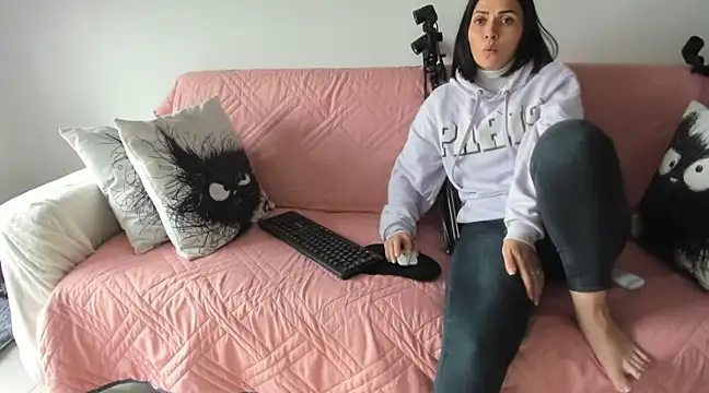 Emma Jnes online show from March 2025 09:32:02 PM