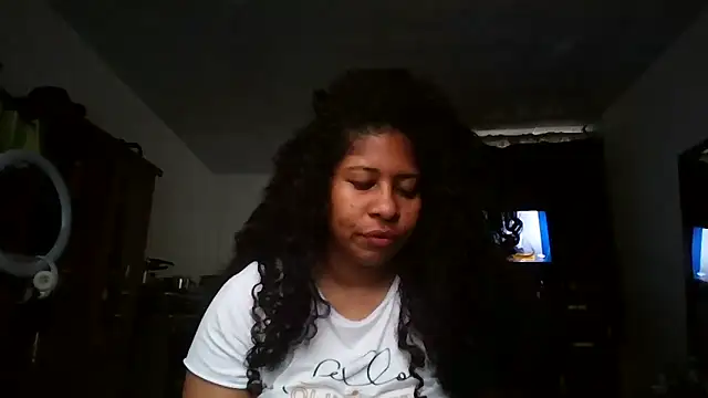 Ivon-09 online show from October 2025 12:03:01 PM