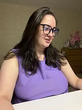 Snapshot of hungry1bunny chatting on January 2025 04:57:01 PM hungry1bunny online show from January 2025 04:57:01 PM