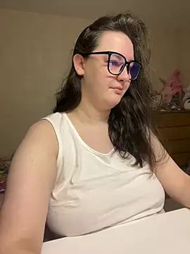 Snapshot of hungry1bunny chatting on January 2025 05:24:02 PM hungry1bunny online show from January 2025 05:24:02 PM