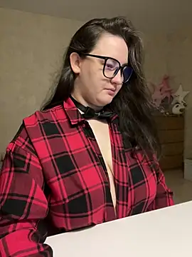 Snapshot of hungry1bunny chatting on January 2025 05:28:02 PM hungry1bunny online show from January 2025 05:28:02 PM