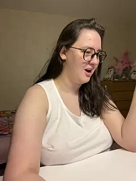 Snapshot of hungry1bunny chatting on February 2025 05:23:02 PM hungry1bunny online show from February 2025 05:23:02 PM