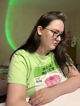 Snapshot of hungry1bunny chatting on February 2025 06:40:01 PM hungry1bunny online show from February 2025 06:40:01 PM
