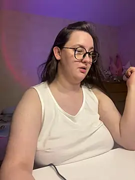 Snapshot of hungry1bunny chatting on March 2025 10:38:01 PM hungry1bunny online show from March 2025 10:38:01 PM