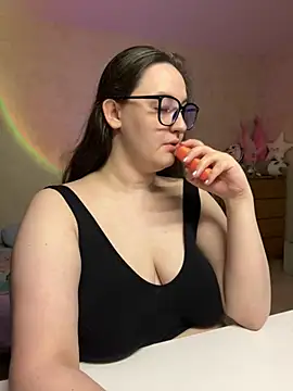 Snapshot of hungry1bunny chatting on March 2025 10:15:02 PM hungry1bunny online show from March 2025 10:15:02 PM