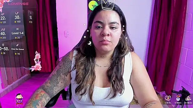 Snapshot of Sharon_hils chatting on January 2025 10:59:01 PM Sharon hils online show from January 2025 10:59:01 PM