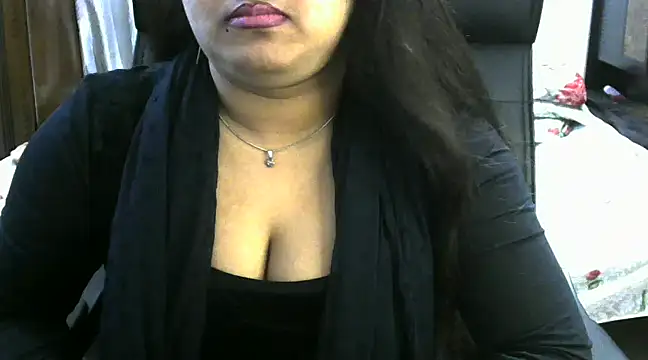 Snapshot of SweetGirlRani143 chatting on December 2024 05:24:01 PM SweetGirlRani143 online show from December 2024 05:24:01 PM