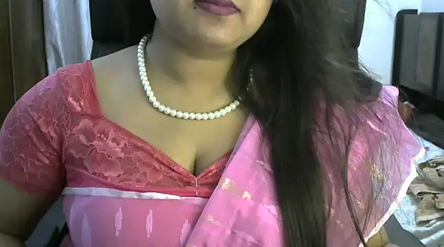 Snapshot of SweetGirlRani143 chatting on December 2024 06:54:02 PM SweetGirlRani143 online show from December 2024 06:54:02 PM