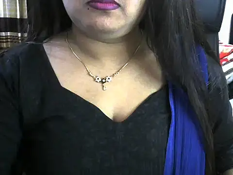 Snapshot of SweetGirlRani143 chatting on December 2024 03:44:01 PM SweetGirlRani143 online show from December 2024 03:44:01 PM
