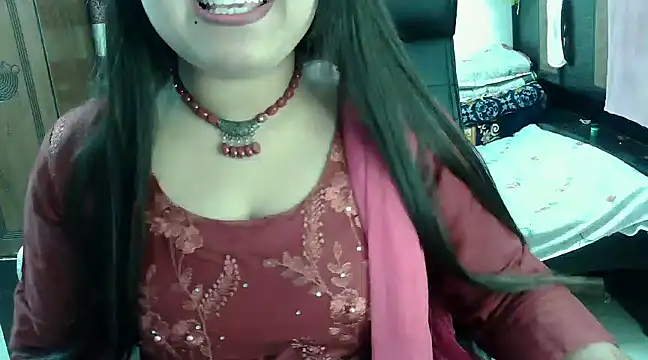 Snapshot of SweetGirlRani143 chatting on January 2025 04:49:02 PM SweetGirlRani143 online show from January 2025 04:49:02 PM