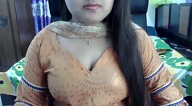 Snapshot of SweetGirlRani143 chatting on March 2025 05:50:01 PM SweetGirlRani143 online show from March 2025 05:50:01 PM