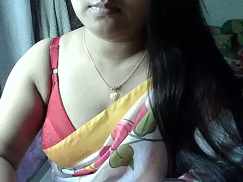 Snapshot of SweetGirlRani143 chatting on October 2025 03:42:01 PM SweetGirlRani143 online show from October 2025 03:42:01 PM